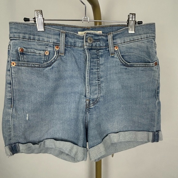 Levi’s Wedgie Denim Short - Picture 7 of 7